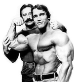 Joe Weider és Arnold Schwarzenegger is hasznos eszköznek találja a kettlebellt.
