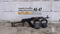 AK47 és gömbsúlyzó. Az oroszok két leghatékonyabb találmánya együtt.